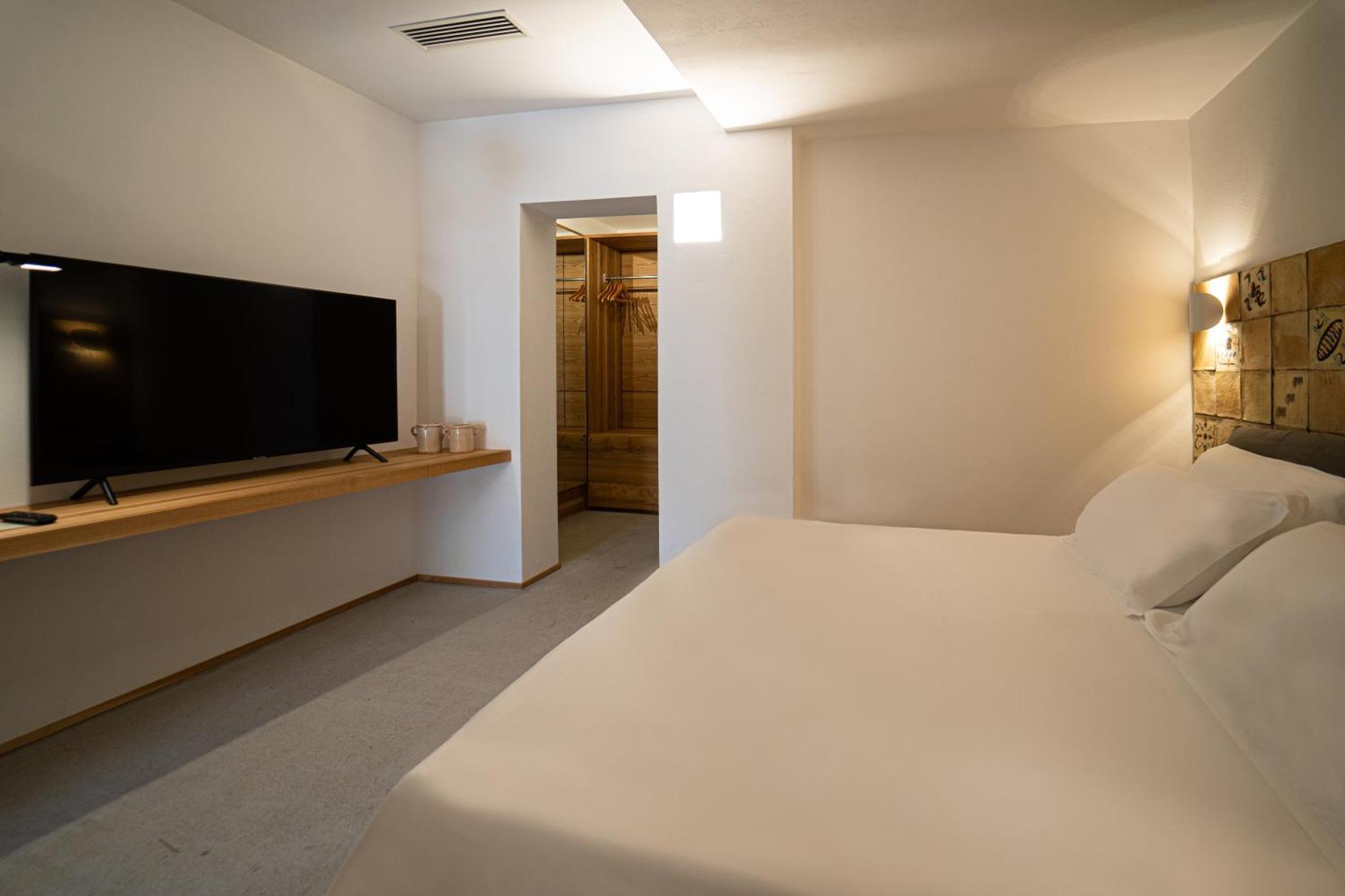 Praia Art Resort - Small Luxury Hotels Of The World (Adults Only) Le Castella  Exterior photo