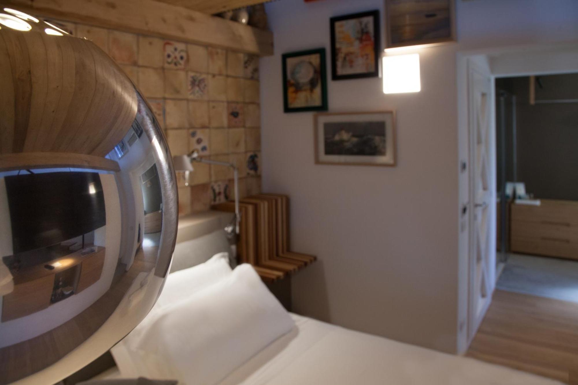 Praia Art Resort - Small Luxury Hotels Of The World (Adults Only) Le Castella  Exterior photo