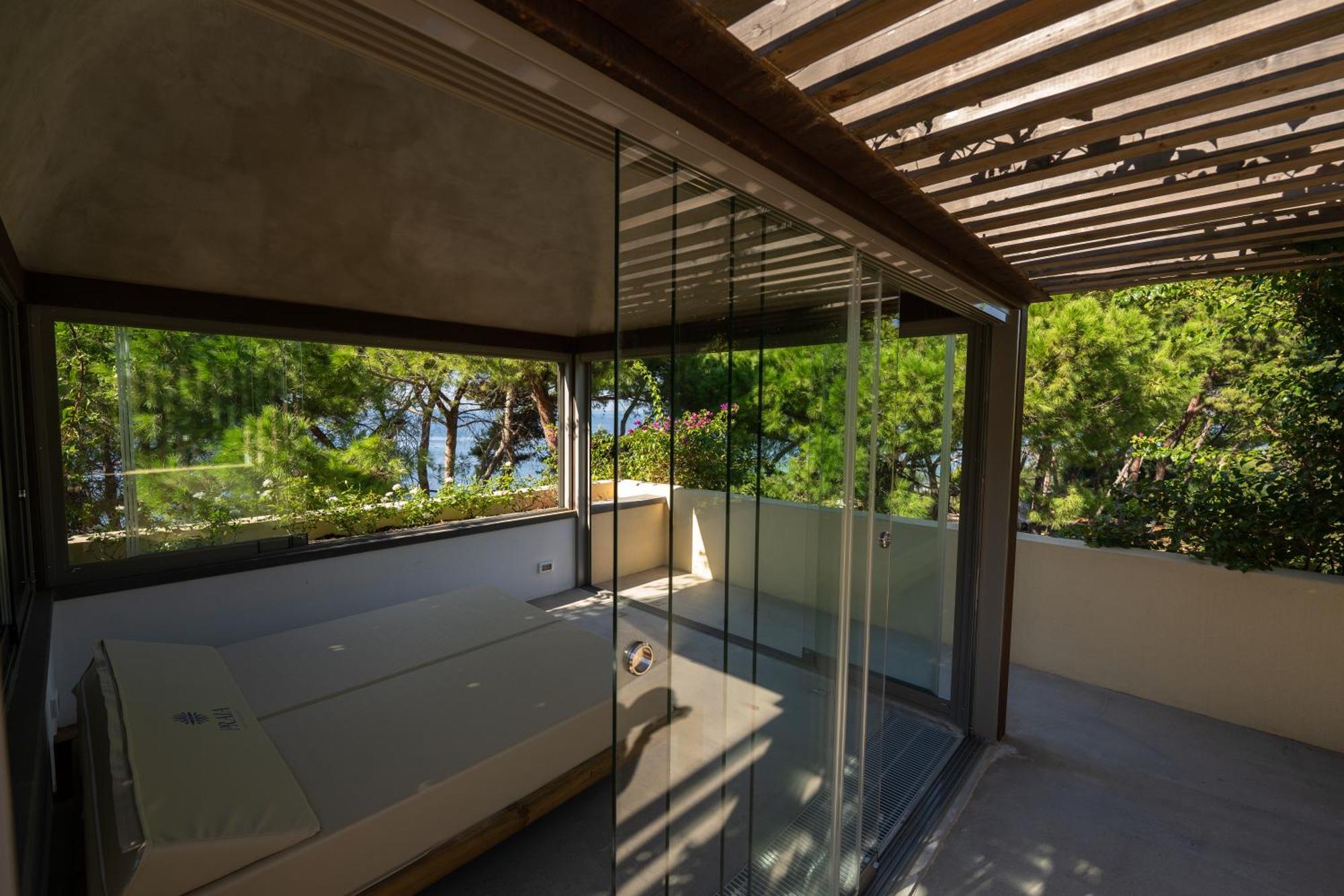 Praia Art Resort - Small Luxury Hotels Of The World (Adults Only) Le Castella  Exterior photo